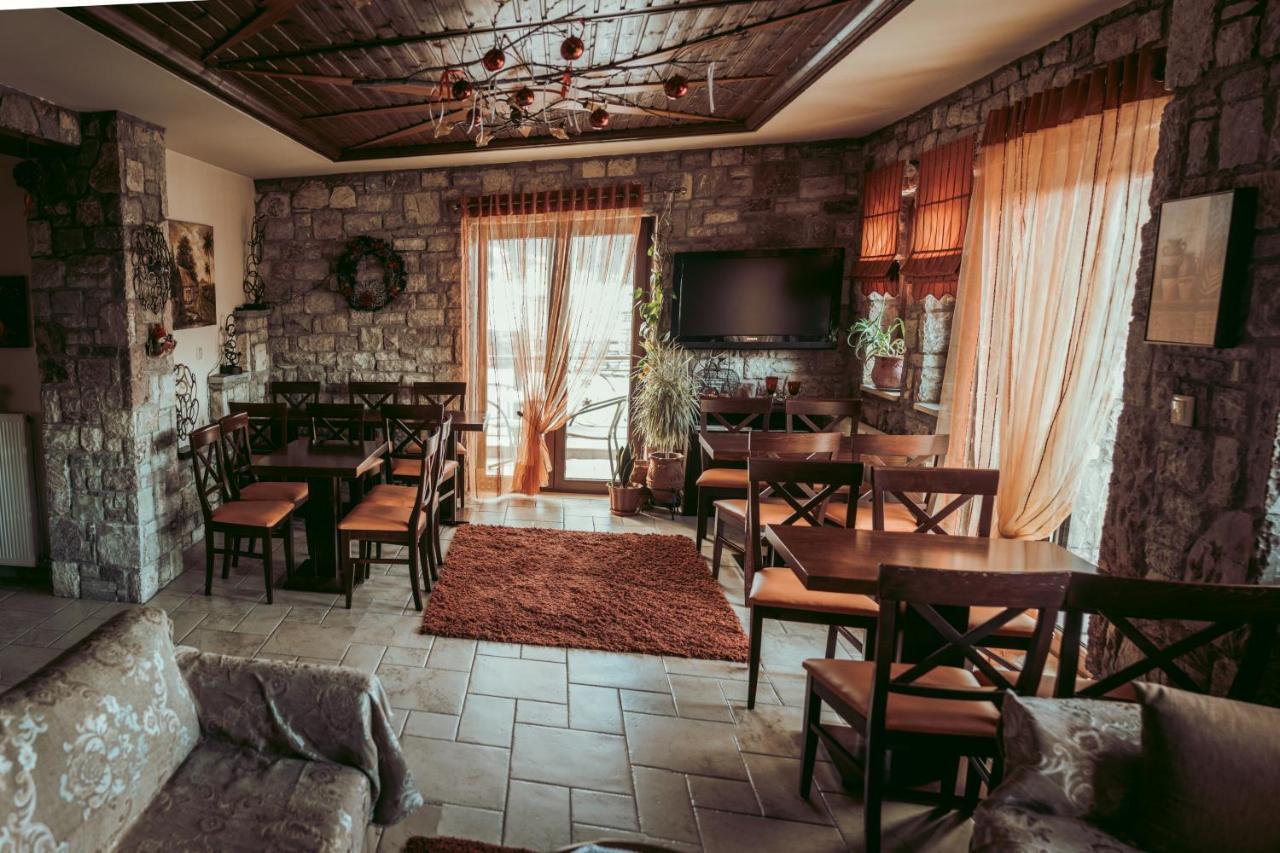 Filoxenia Hotel Koutsodimos Exterior photo